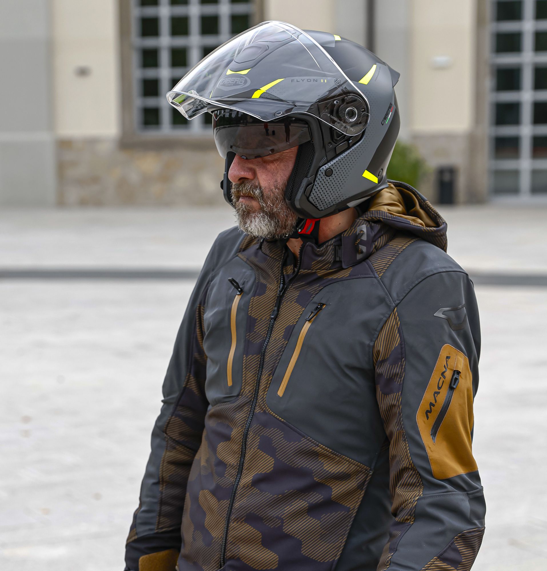 Casco Caberg Flyon Carbon