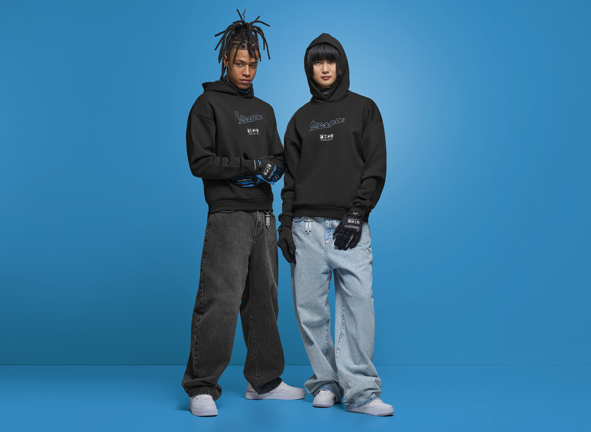 Sudadera Vespa con capucha negra DEC-Collection