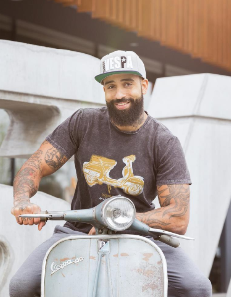 Camiseta "La vida es mejor en un Rally", hombre negro lavado a la piedra